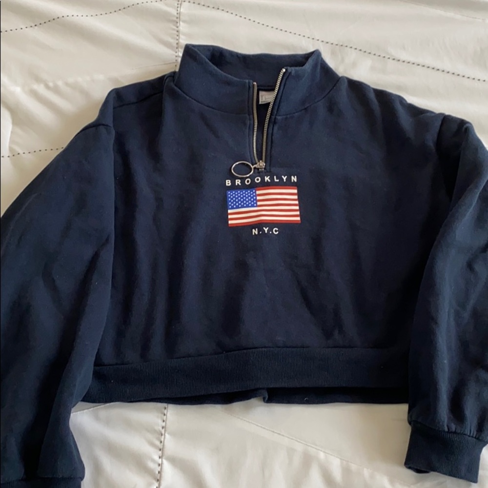 Cozy cropped sweatshirt!